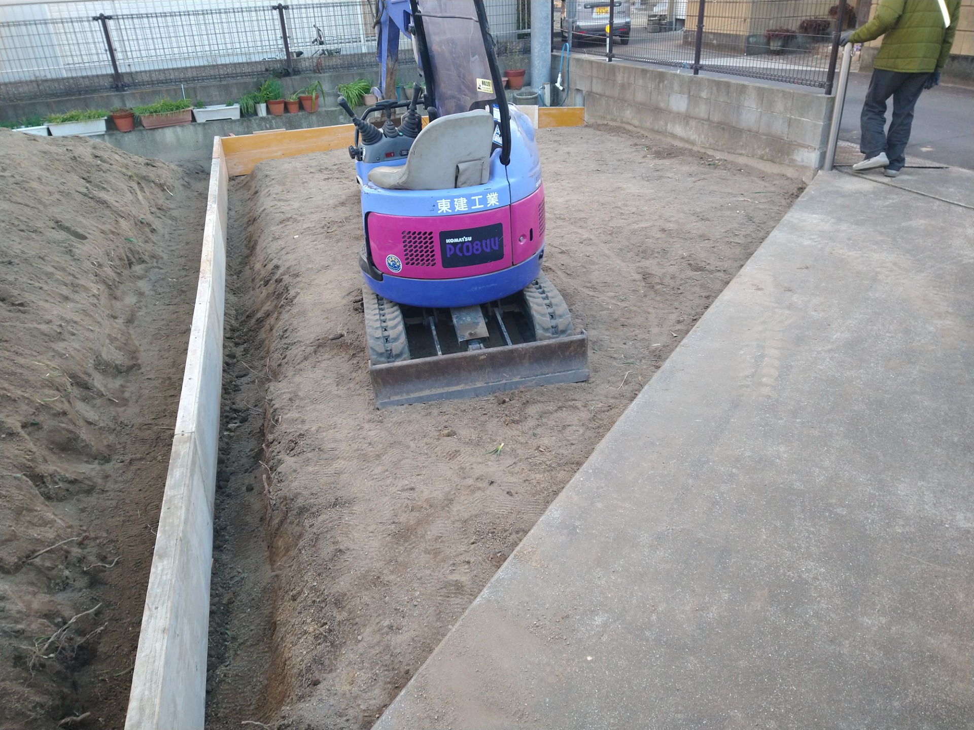 型枠及び掘削整地工